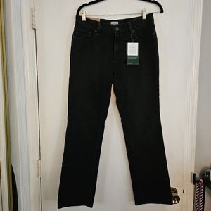 LL Bean NWT Women's Favorite Fit Straight Jeans Black Petite 6